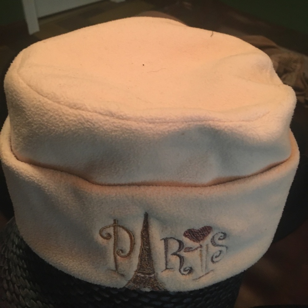 Vintage Pill box hat unique & embroidered
I would say it’s for a small head